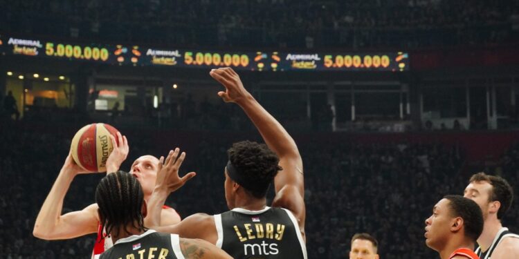 Košarkaši Crvene zvezde pobedili Partizan u Areni i sa 3:0 u finalu osvojili ABA ligu