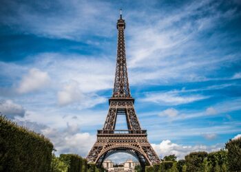 Loša vest za turiste koji hoće da obiđu Pariz! Novi udarac na džep, a ovo je razlog