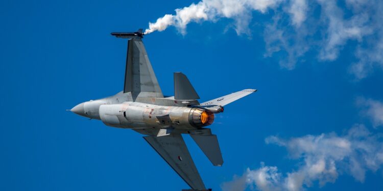 Danska dala odobrenje Kijevu da koristi F-16 za napade na Rusiju