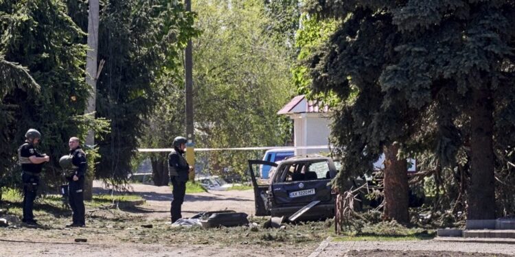 Teroristički napad u Rusiji, ubijeni sveštenik i osam policajaca (VIDEO)