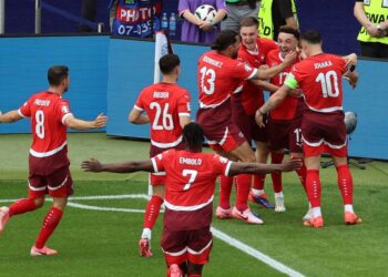 Fudbaleri Švajcarske pobedili Italiju i plasirali se u četvrtfinale EP