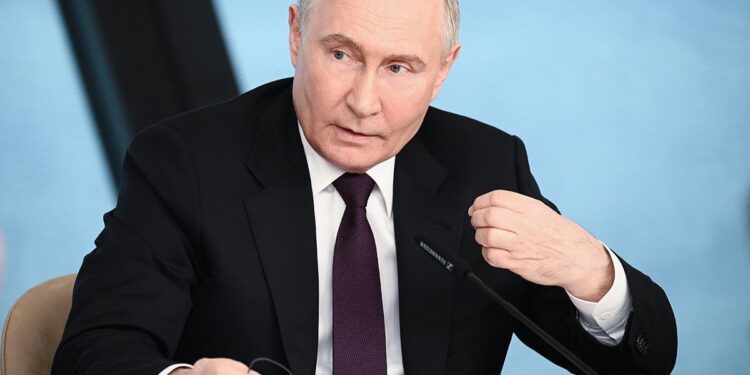 Putin upozorio: Naš mirovni predlog za Ukrajinu neće večno biti na stolu