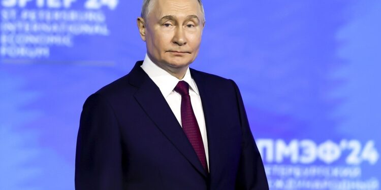 Putin: Zemlje BRIKS razrađuju svoju platnu infrastrukturu nezavisnu od zapadne