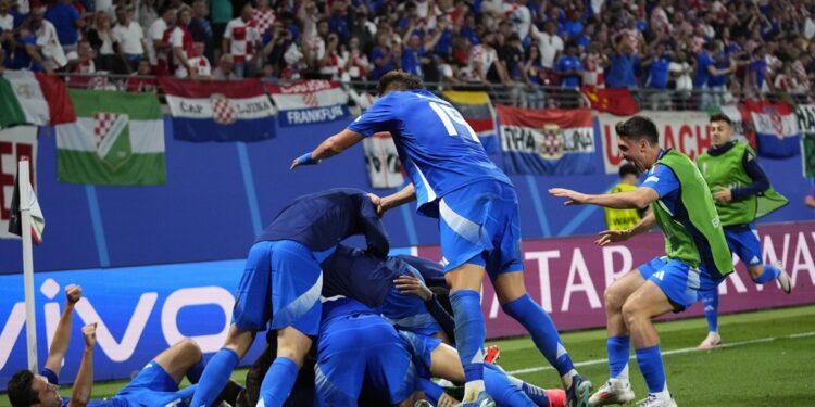 Italija ugasila nade Hrvatskoj u 98. minutu! (VIDEO)