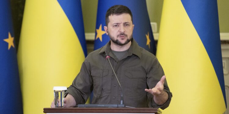 Zelenski “na kolenima”: Vratite se