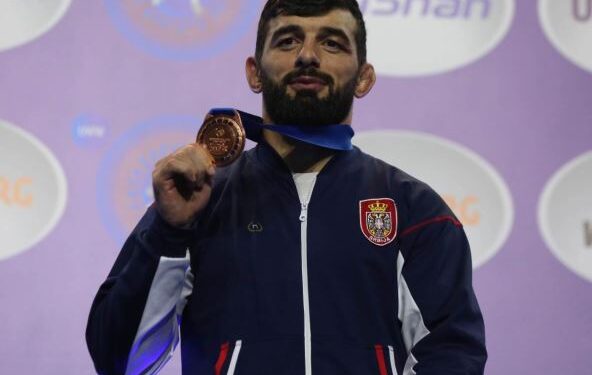 Otkriveno zašto Rus neće braniti boje Srbije u Parizu