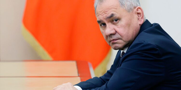 Šojgu nenajavljeno u Iranu, predao Putinovu poruku