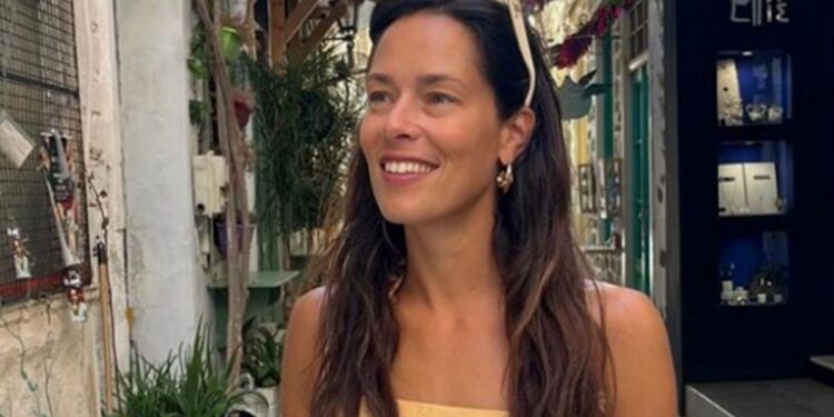 Ana Ivanović obukla bavarsku narodnu nošnju (FOTO)