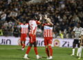 Fudbaleri Crvene zvezde posle prvog poluvremena vode 2:0 protiv Partizana