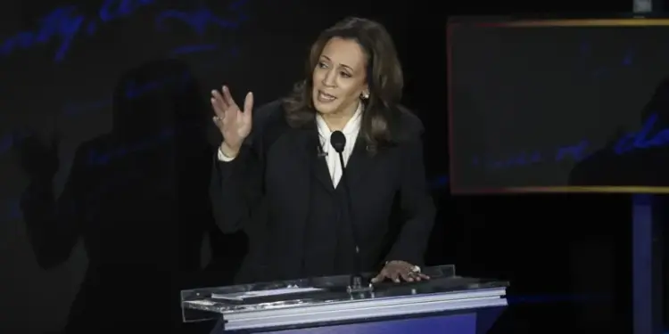 Kamala Haris: Putin bi sedeo u Kijevu da je Donald Tramp predsednik
