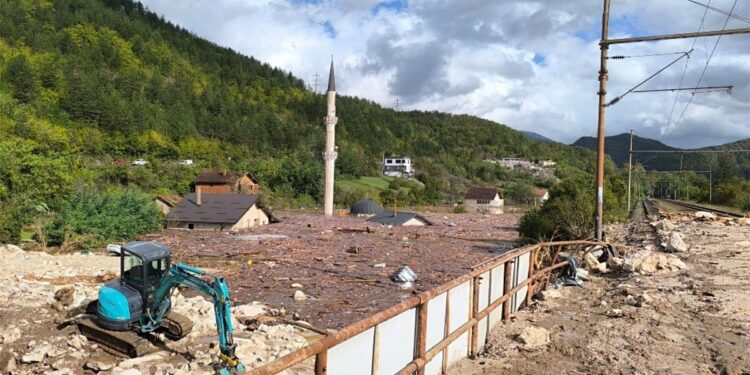 Potopljena džamija u Jablanici: Efendija i porodica se popeli na krov