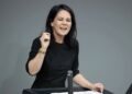 Berbok: Putin odbija mir, izbegava Šolca