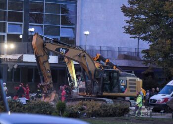 Preminula jedna od teško povređenih, 15. žrtva pada nadstrešnice u Novom Sadu
