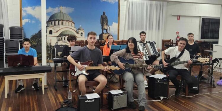Celovečernji etno koncert u Brizbejnu