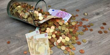 Evo ko na Balkanu najviše uspeva da uštedi: Najmanje 500 evra odvajaju sa strane mesečno