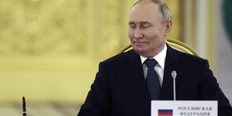 Putin: Niko neće moći da slomi Rusiju