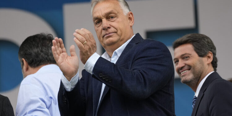 Orban: Zelenski treba da se izjasni o postizanju primirja u Ukrajini tokom Božića