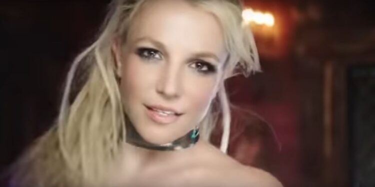 Britni Spirs ganula svet snimkom: Nakon 2 godine je ponovo sa sinovima (VIDEO)