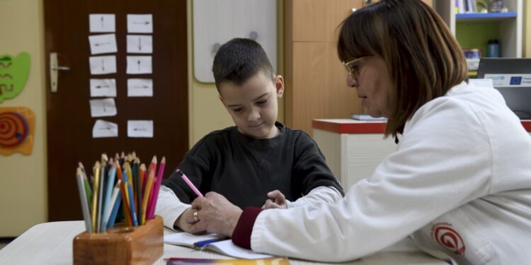 UNICEF donirao vozilo Razvojnom savetovalištu u Nišu za podršku porodicama dece sa razvojnim teškoćama