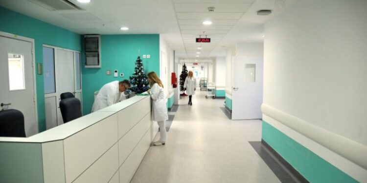 Pet zdravstvenih radnika otrovalo se u ambulanti u Nišu