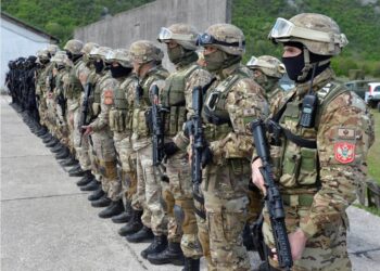 Crnogorski vojnici uhapšeni na Kosovu udaljeni sa dužnosti, smanjena im plata