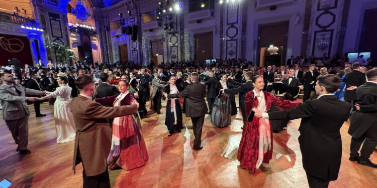 Tradicija, glamur i humanost