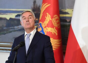 Milo Đukanović izabran za počasnog predsednika DPS-a