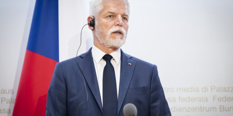 Predsednik Češke: Nazvati Zelenskog diktatorom zaista zahteva veliki cinizam