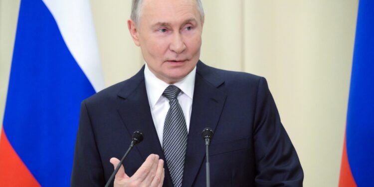 Putin: Kontakti sa SAD ulivaju nadu, zapadne elite odlučne da poremete dijalog
