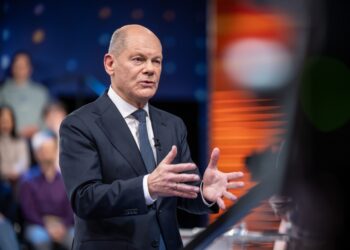 “Hladan tuš” za Šolca: Potpredsednik SAD ne želi susret sa nemačkim kancelarom u Minhenu