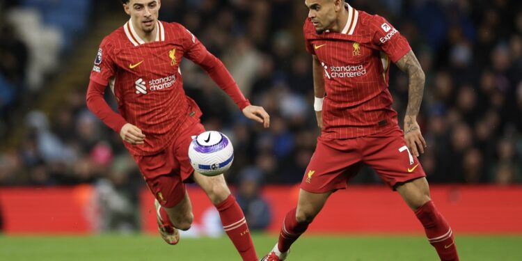 Šampionski ples Liverpula usred Mančestera!