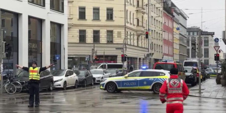 Minhen: U namernom napadu automobilom povređeno 28 osoba – osumnjičen Avganistanac