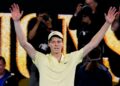 Oglasio se Siner nakon suspenzije