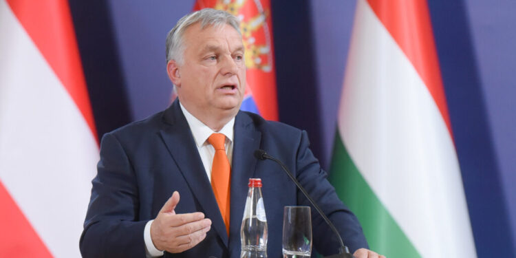 Špigel: Orban čestitao Alis Vajdel uspeh na izborima, ignorisao Merca