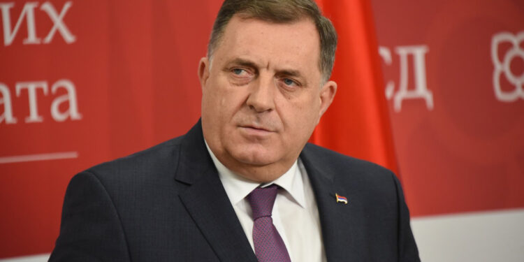 Dodik poručio Šmitu: Ovo nije kolonija, a srpski narod nije ničiji podanik