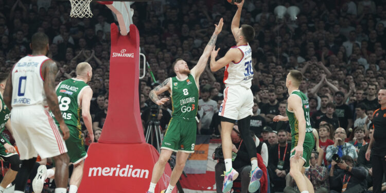 Oglasila se Zvezda zbog ruskih pesama u Areni