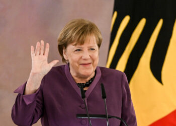 Merkel: I interesi Rusije moraju da budu uzeti u obzir