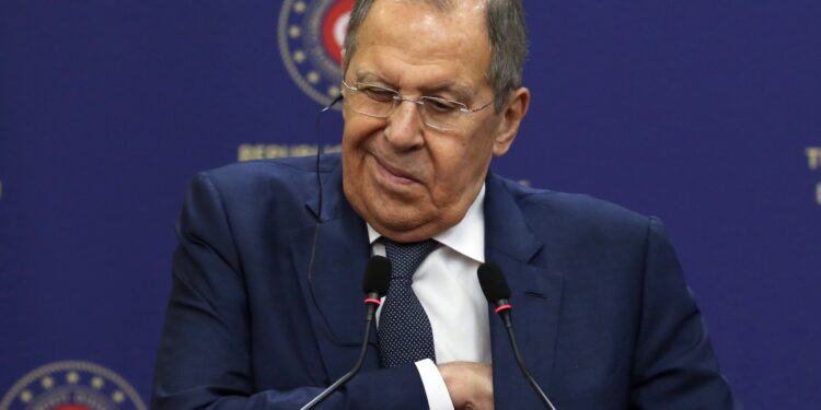Lavrov: Ni pod kojim uslovima NATO mirovne snage ne mogu da budu u Ukrajini