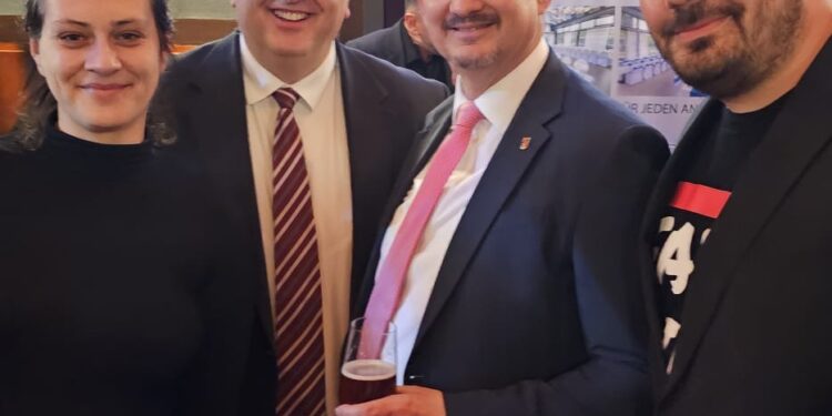 Srbi na godišnjem prijemu predsednika Favoritena