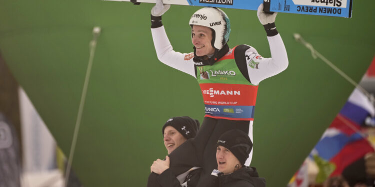 Slovenac Domen Prevc oborio svetski rekord u ski skokovima