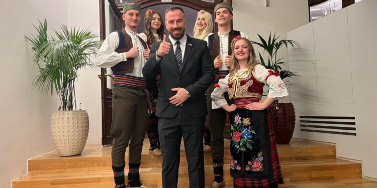 Zlatom se u Švajcarskoj okitili KSZS i JJ Zmaj iz Austrije