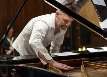 Vasil Hadžimanov održao solo koncert u Bazelu