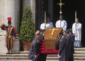Kovčeg sa papinim telom stigao u baziliku St. Marija Mađore, sledi privatna ceremonija