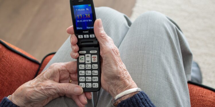 Finska ograničila upotrebu mobilnih telefona i uređaja tokom nastave