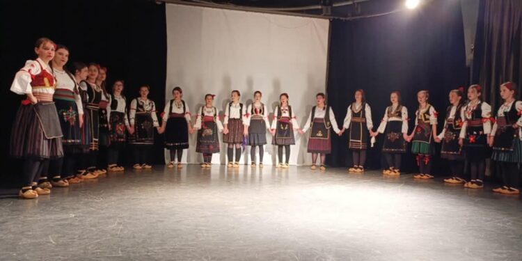 Folklor spojio Vlasotince i Istočno Sarajevo