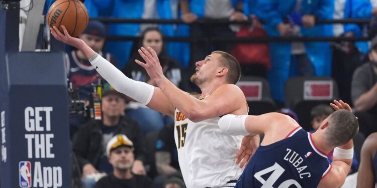 „Jokić je bolji od Lebrona, Karija i Durenta zajedno“