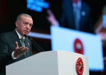 Burno u Turskoj: Hapse članove opozicije i glavne Erdoganove protivnike