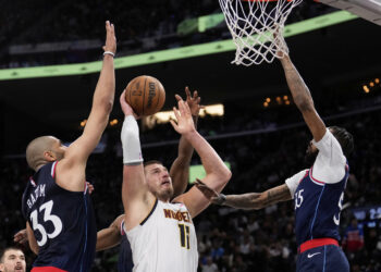 Denver poražen od Klipersa, o putniku u polufinale Zapada odlučivaće majstorica (VIDEO)