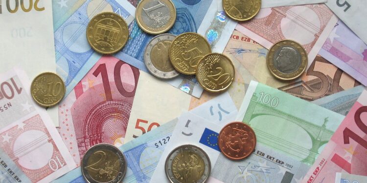 Komšije počinju da koriste evro: Poznat datum