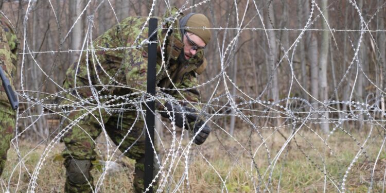 Strah od Moskve: Estonija gradi bunkere i rovove na granici sa Rusijom